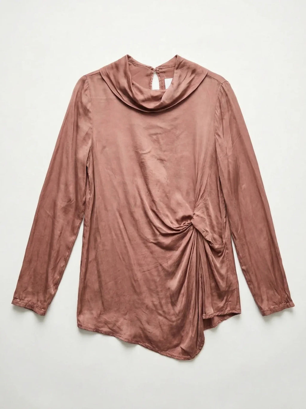Blusa Vintage en Seda — Rosa Viejo con Cuello Drapeado y Nudo Lateral