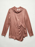 Blusa Vintage en Seda — Rosa Viejo con Cuello Drapeado y Nudo Lateral