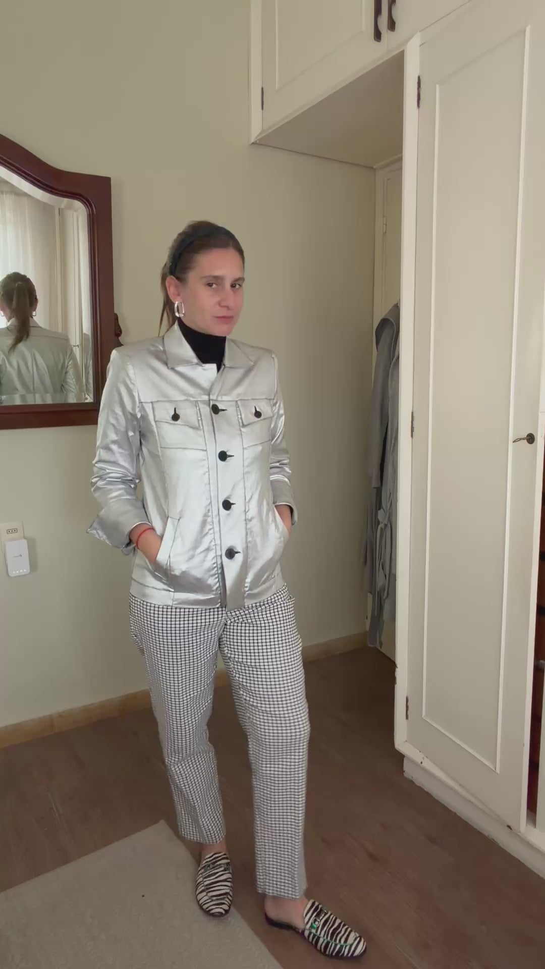Sobrecamisa Metálica ADRIANA COSTANTINI — Plateada